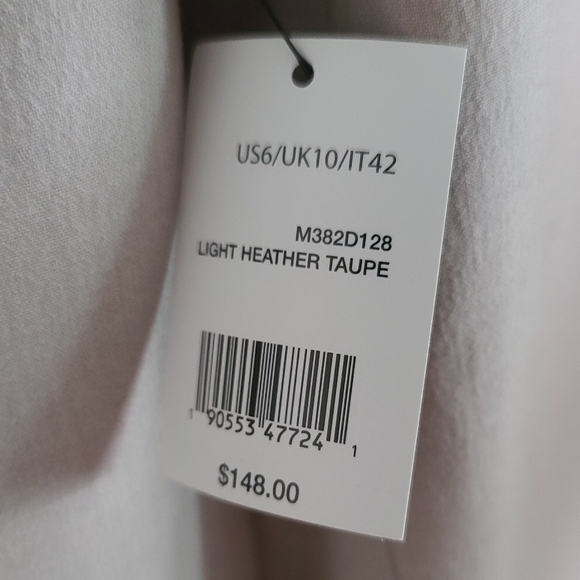 Tahari Blazer - Picture 3 of 9